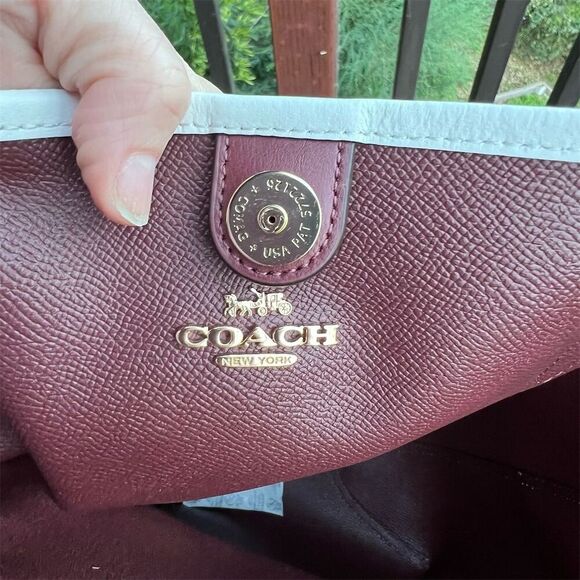 COACH City Tote Women's Chalk/Glacier White Signature Canvas Bag 5696 NWT - Picture 8 of 10